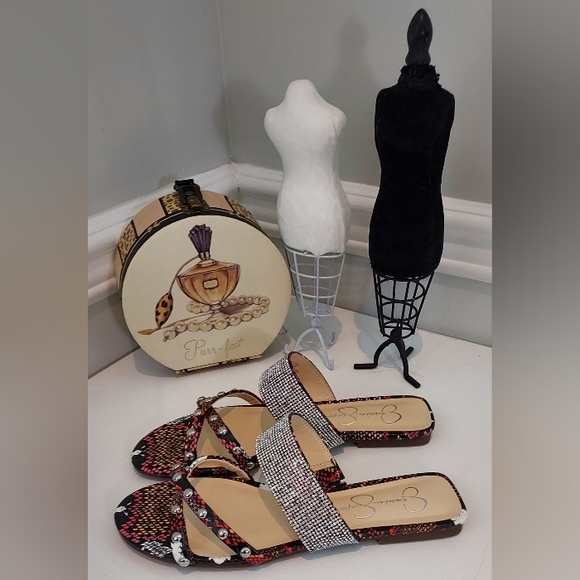 Jessica Simpson Multi Colored Snake Print "Fairia" Flat Sandals - Picture 2 of 6